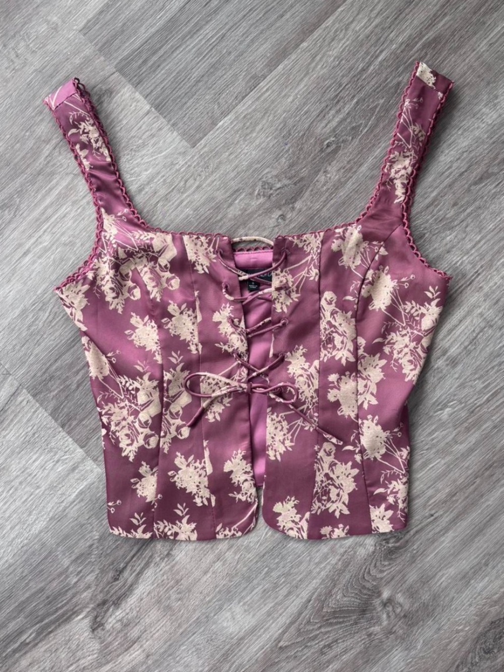 Floral Lace-Up Satin Crop Top in Mauve
